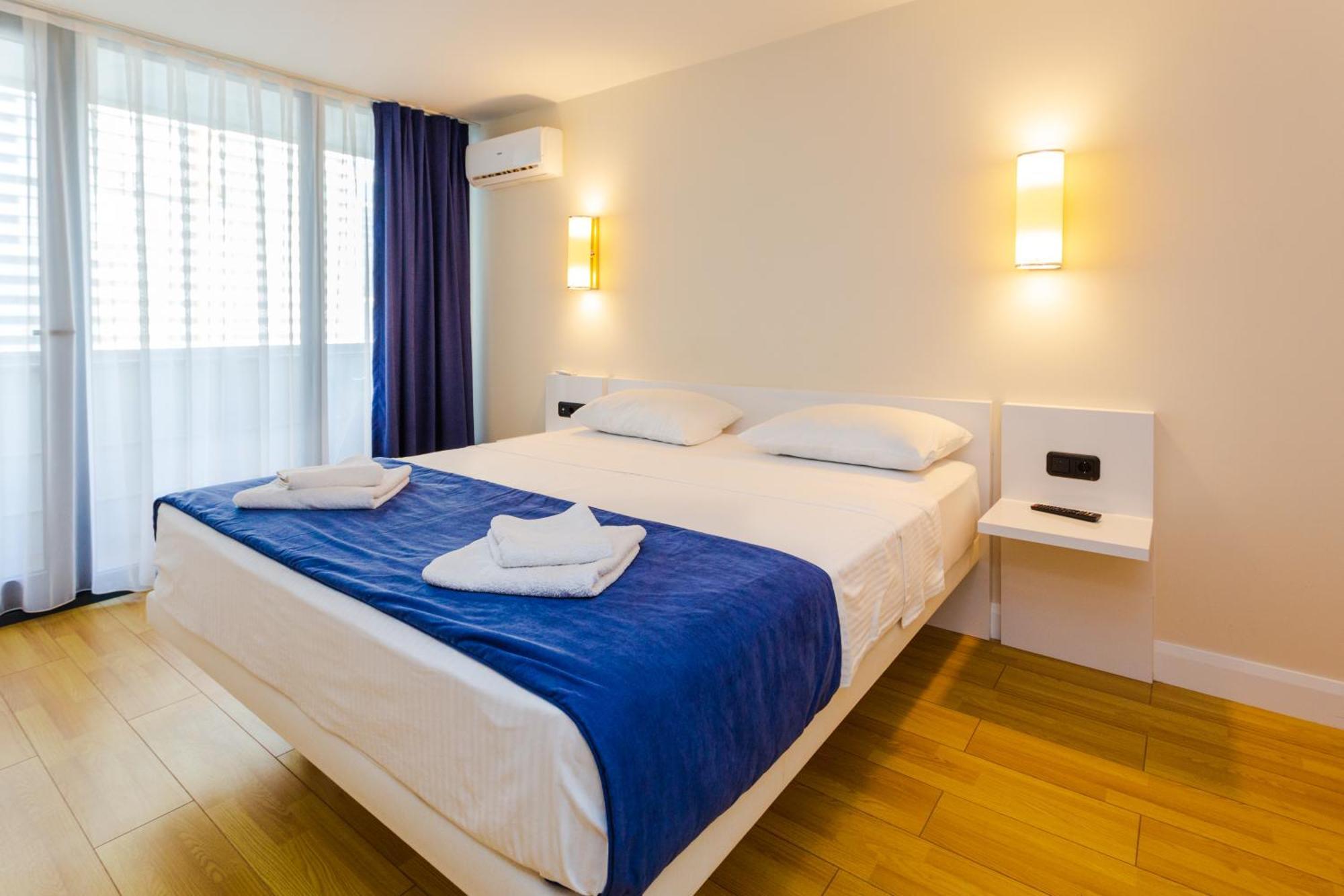 Apartment Orbi - *